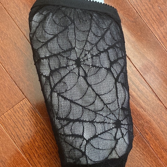 Leg Avenue Kid’s Spiderweb Tights (Halloween Witch Accessory) - Picture 1 of 12